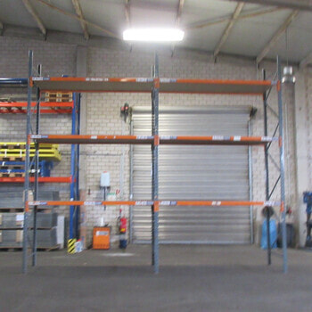 Weitspannregal Palettenregal m. Spanplatten - (HxBxT) ca. 4.875 x 17.020 x 1100 mm - Dexion Weitspannregal Palettenregal m. Spanplatten - (HxBxT) ca. 4.875 x 17.020 x 1100 mm - Dexion