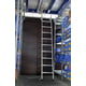Anwendungsbeispiel Regalleiter für Doppelregal: hier in der Ausführung mit 9 Stufen, Leiterlänge 2.530 mm