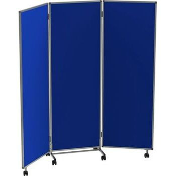 Beispielabbildung Moderationswand 3-teilig aufgeklappt mit Laufrollen in der Farbe königsblau Beispielabbildung Moderationswand 3-teilig aufgeklappt mit Laufrollen in der Farbe königsblau