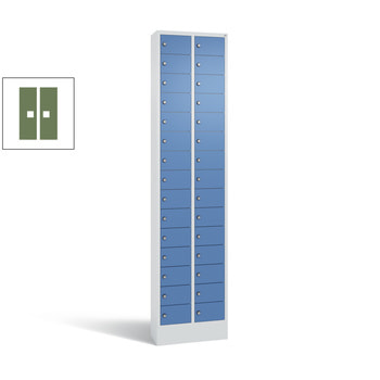Kleingefachschrank, Schließfachschrank, mit Sockel, 30 Fächer, 1.950 x 460 x 200 mm (HxBxT), Korpus Wasserblau, Tür resedagrün RAL 6011 Resedagrün
