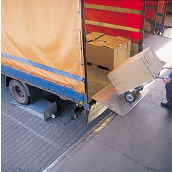 Mobile Alu-Überfahrbrücken mit Anschlagwinkel, Traglast 600 kg, Breite 1.250 mm, Länge 750 mm 750 mm